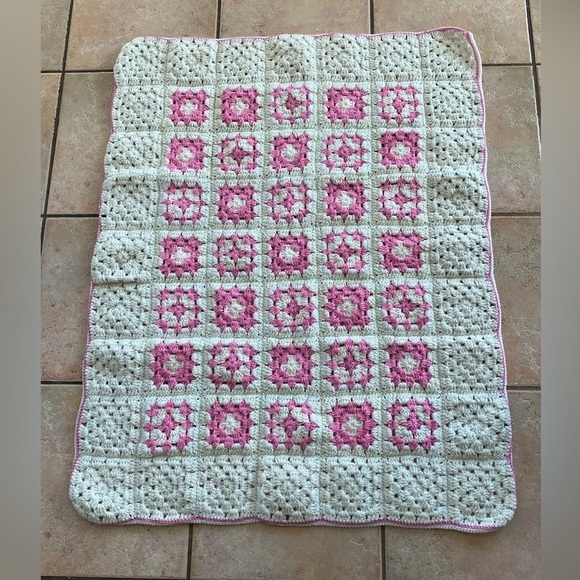 Vintage Handmade Crochet Granny Square Throw Blanket Afghan Cream Pink 40x32 - Picture 2 of 4